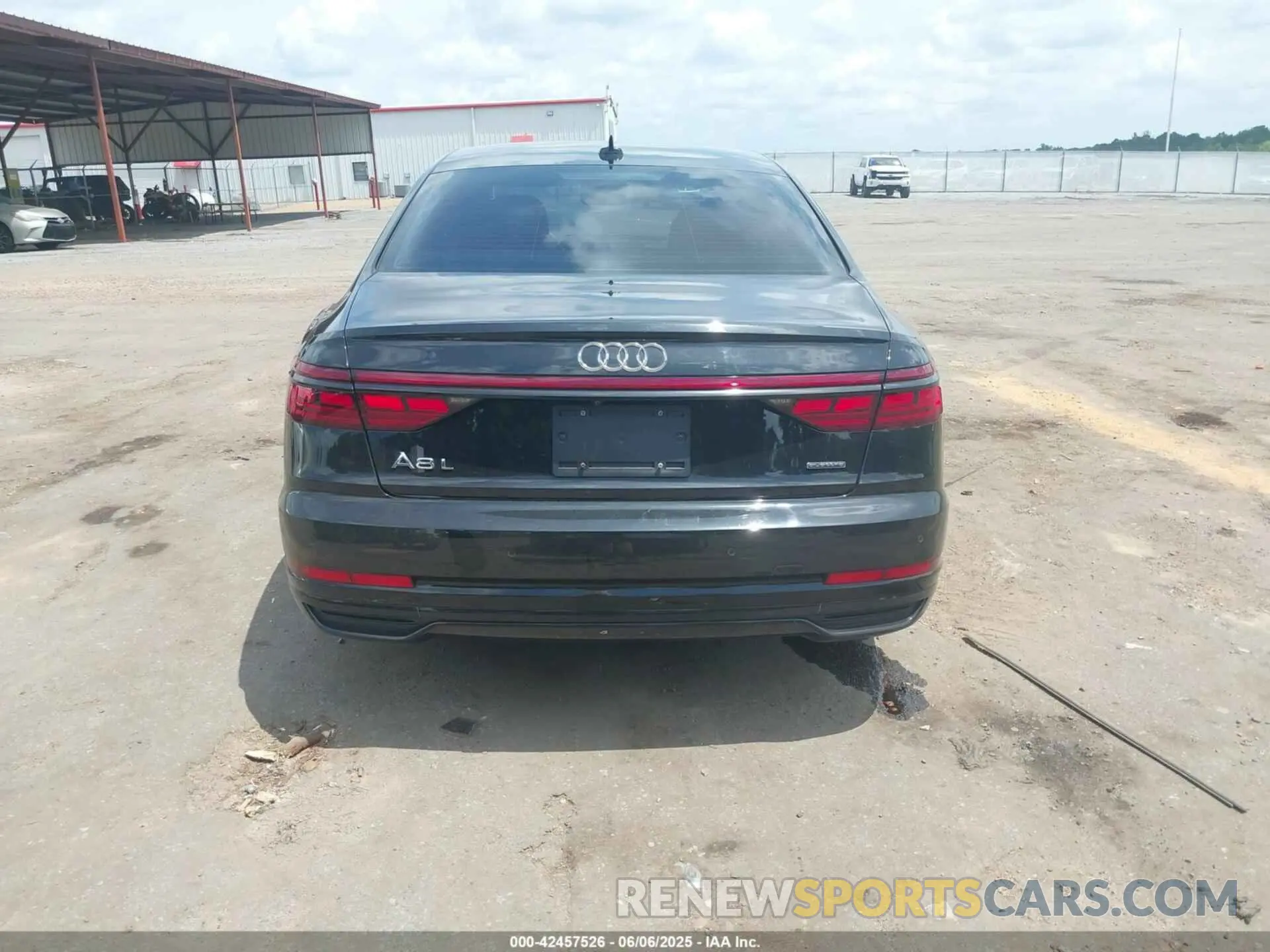 16 Photograph of a damaged car WAU8DAF80KN005065 AUDI A8 L 2019