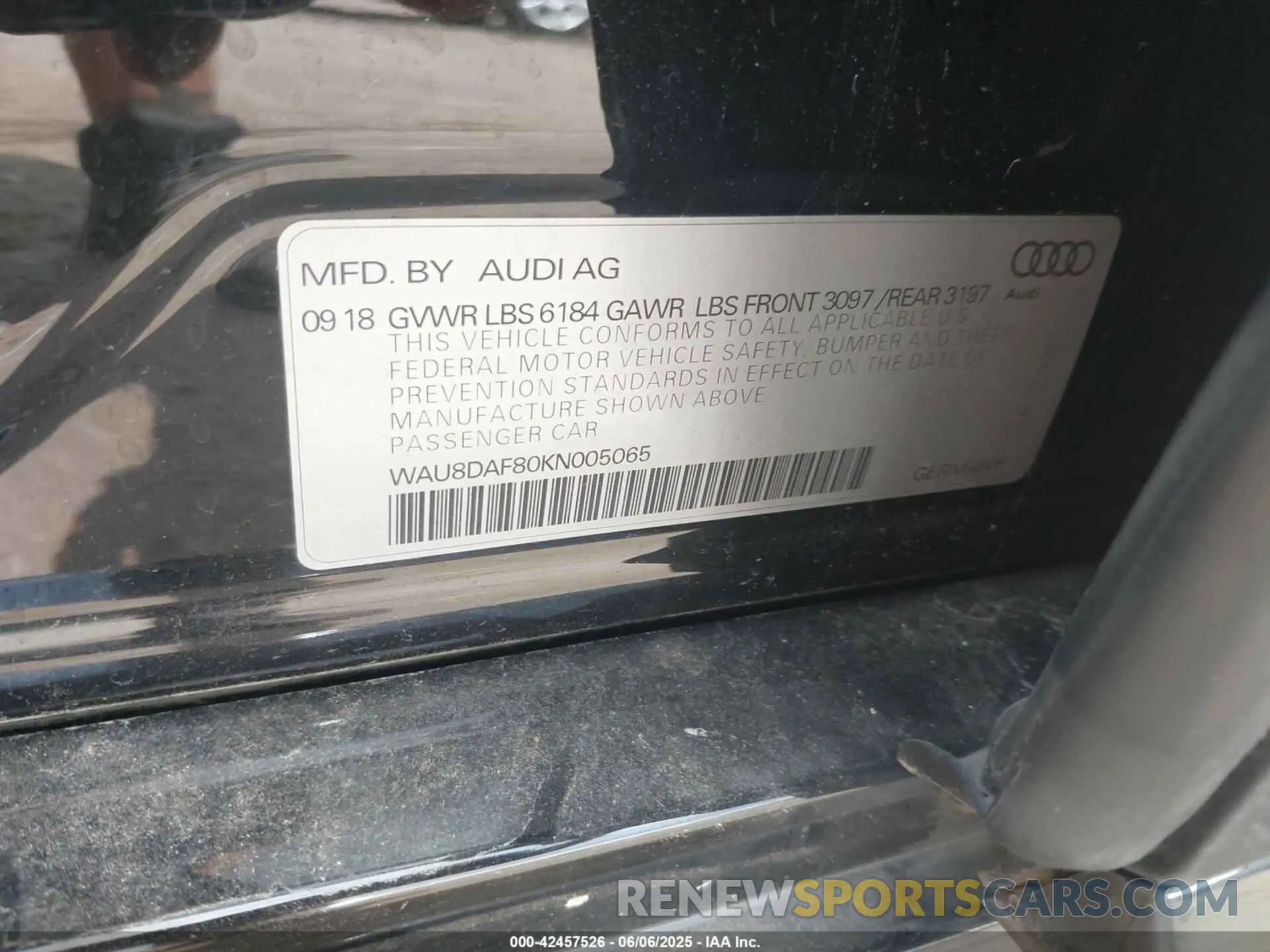 9 Photograph of a damaged car WAU8DAF80KN005065 AUDI A8 L 2019