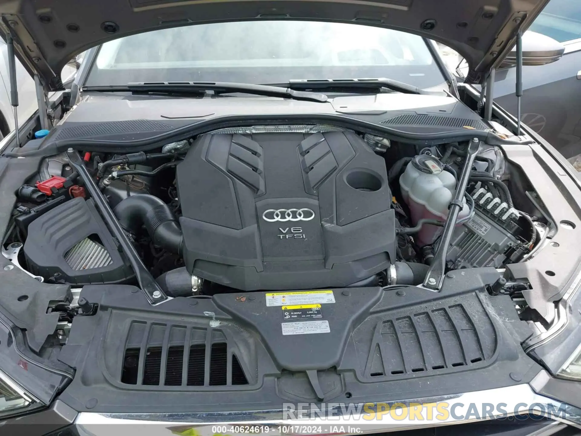10 Photograph of a damaged car WAU8DAF81KN017175 AUDI A8 L 2019