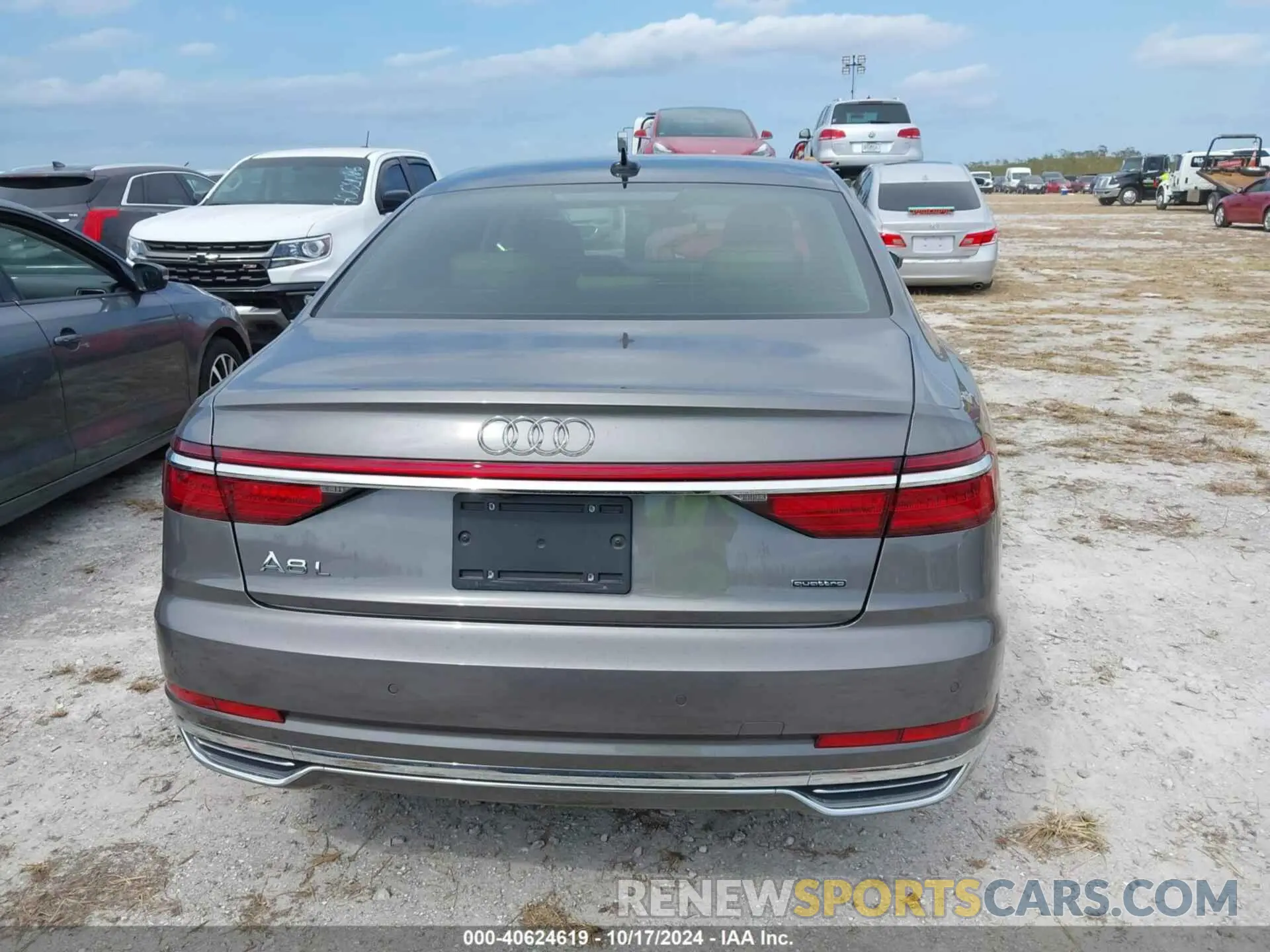 16 Photograph of a damaged car WAU8DAF81KN017175 AUDI A8 L 2019
