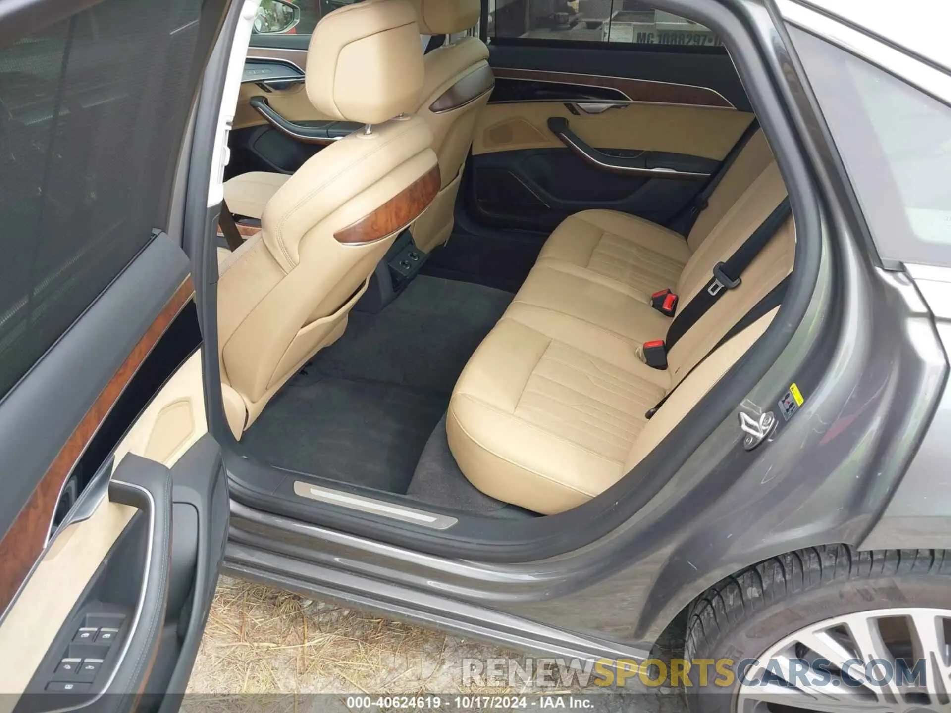 8 Photograph of a damaged car WAU8DAF81KN017175 AUDI A8 L 2019