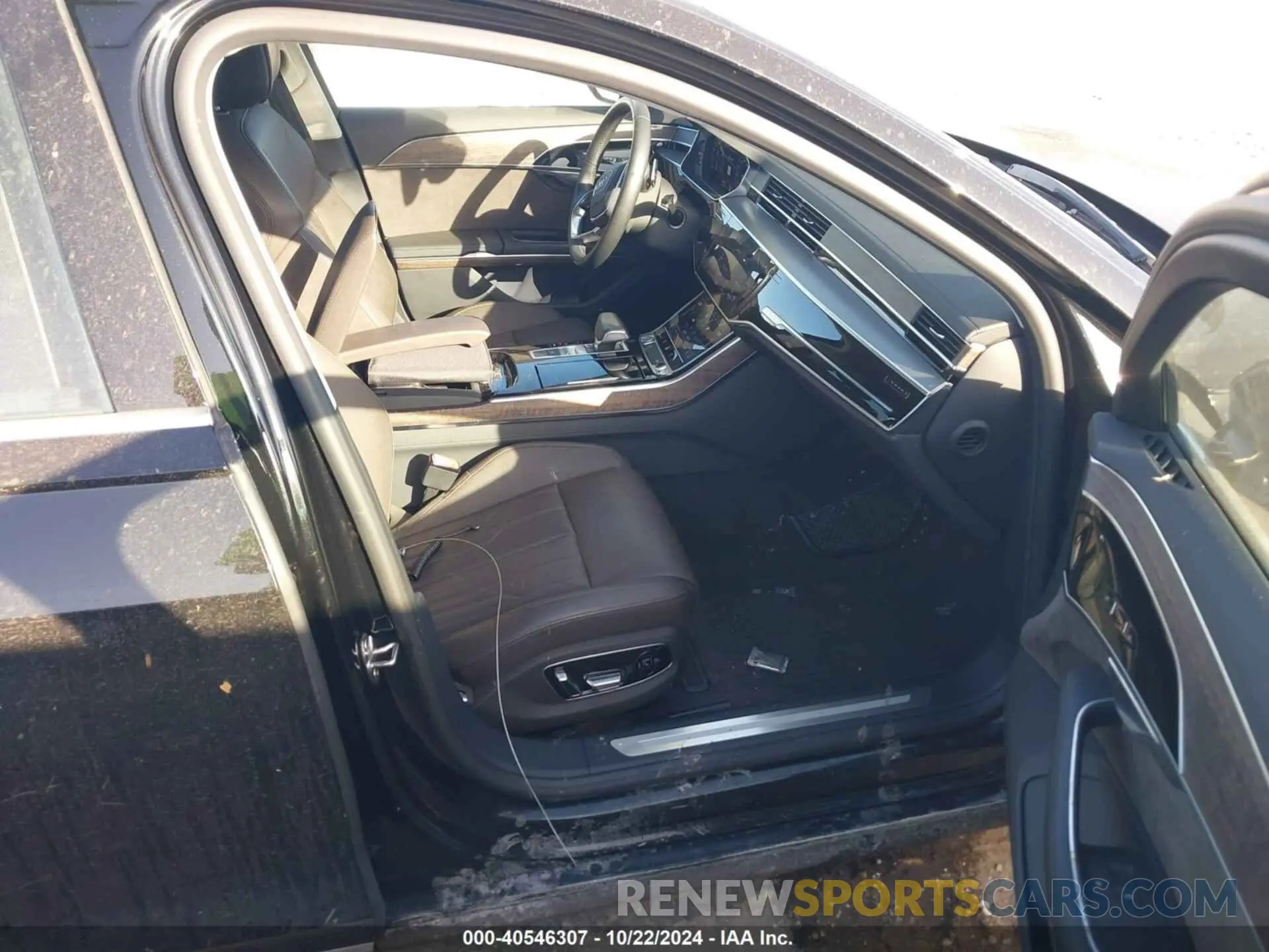 5 Photograph of a damaged car WAU8DAF81KN018259 AUDI A8 L 2019
