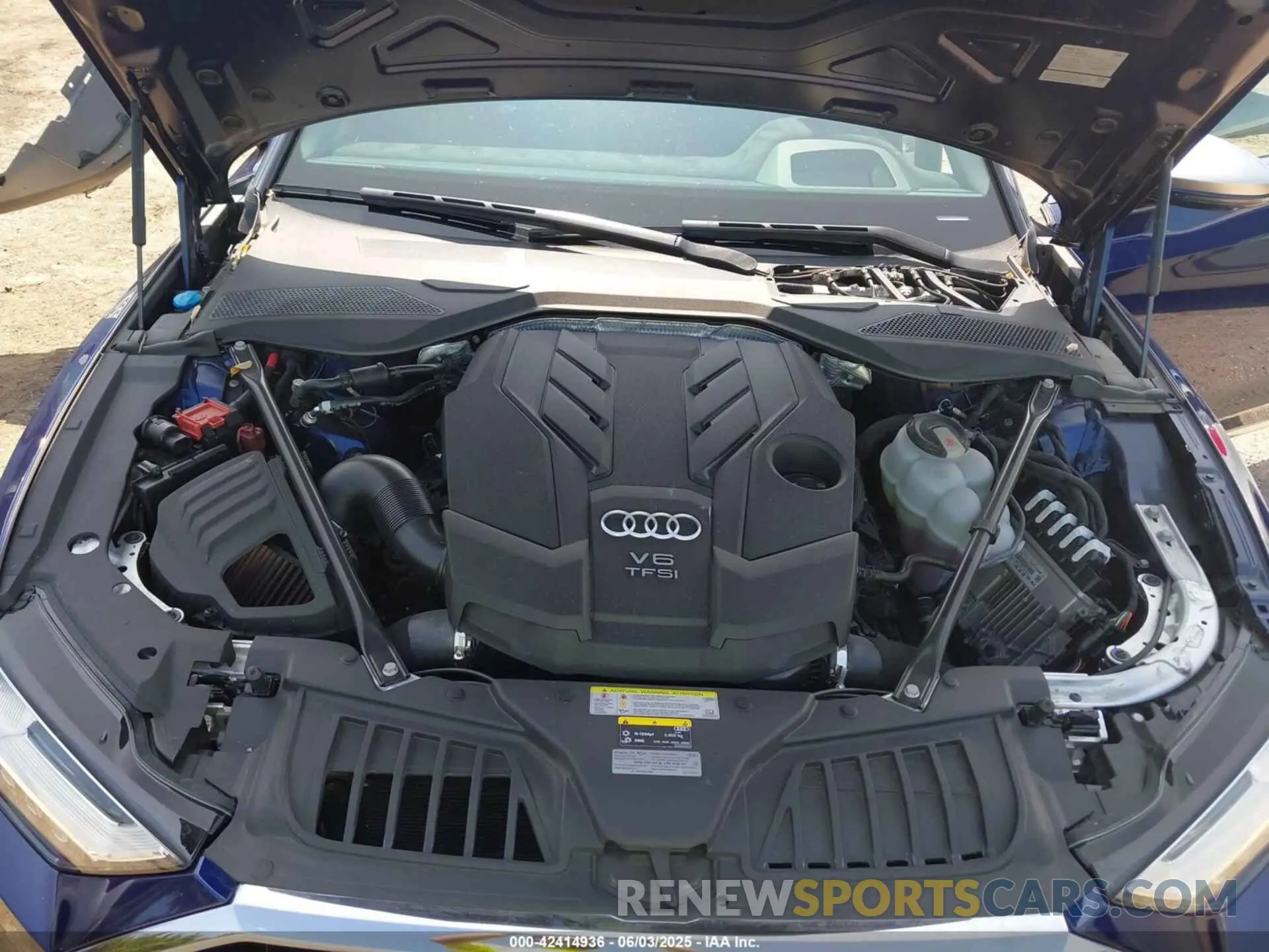 10 Photograph of a damaged car WAU8DAF82KN017394 AUDI A8 L 2019