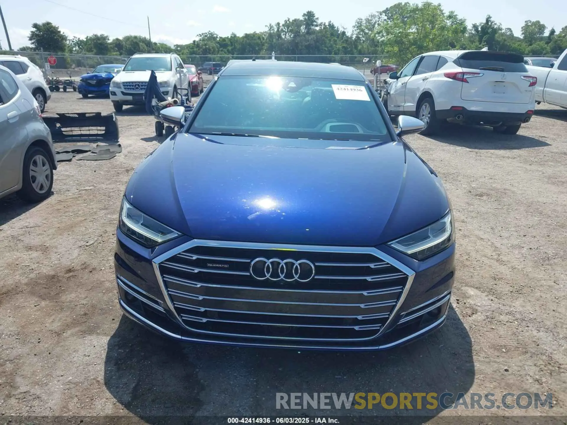 12 Photograph of a damaged car WAU8DAF82KN017394 AUDI A8 L 2019