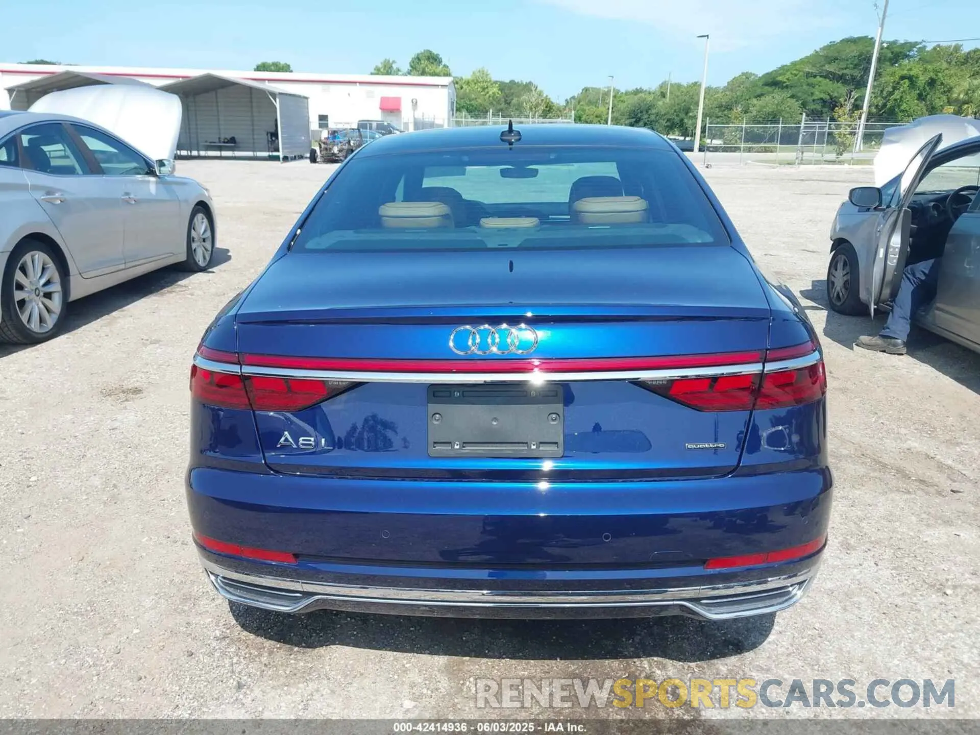 16 Photograph of a damaged car WAU8DAF82KN017394 AUDI A8 L 2019