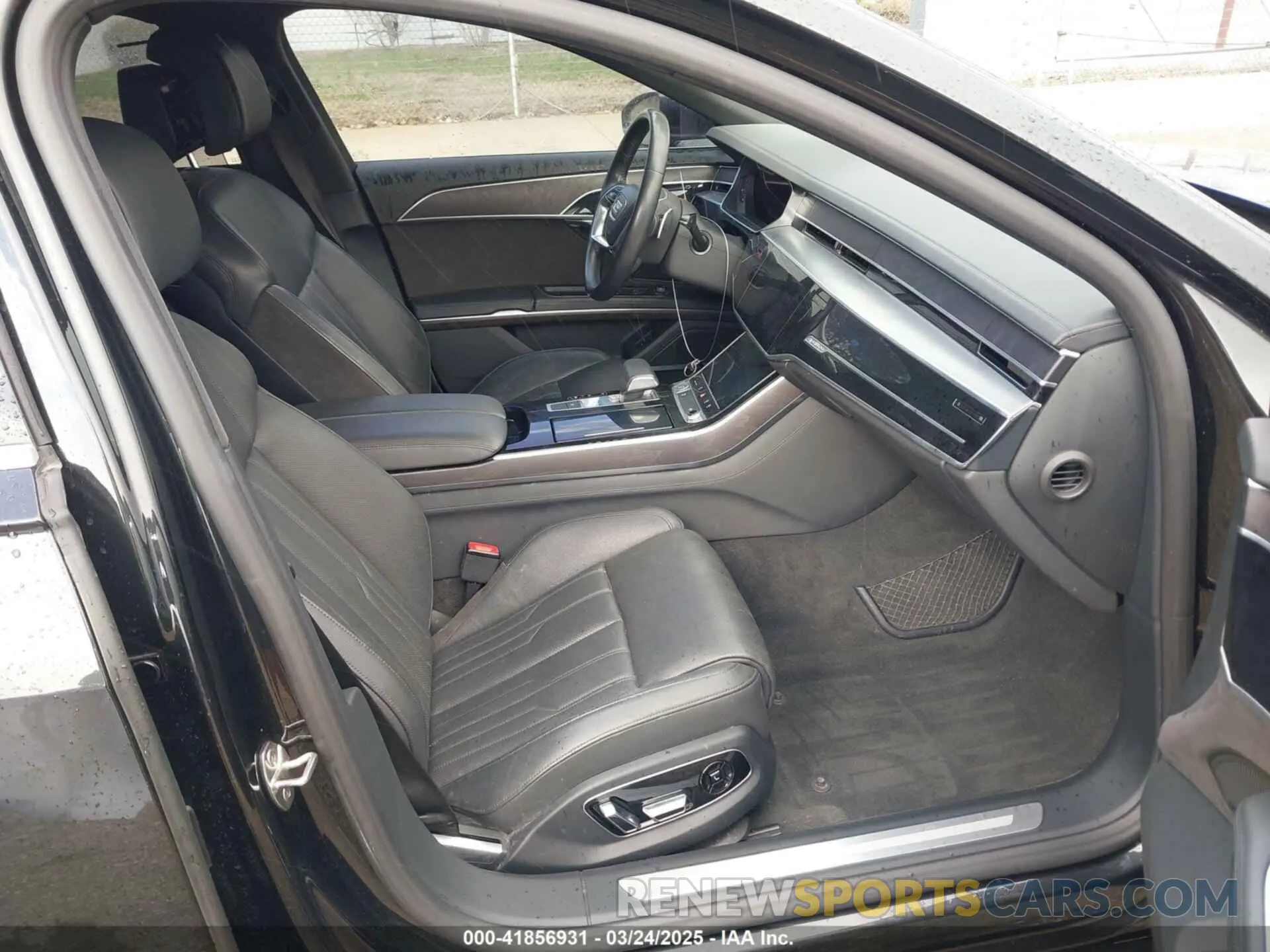 5 Photograph of a damaged car WAU8DAF84KN019115 AUDI A8 L 2019