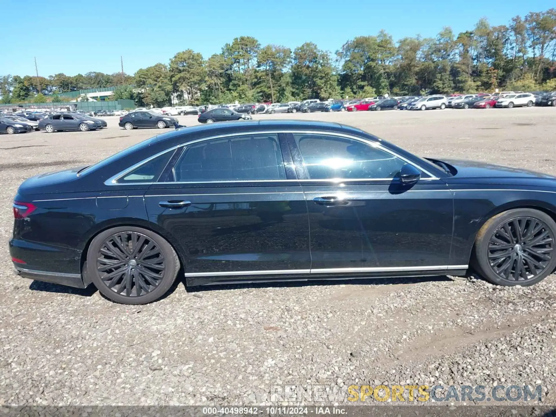 12 Photograph of a damaged car WAU8DAF89KN002701 AUDI A8 L 2019