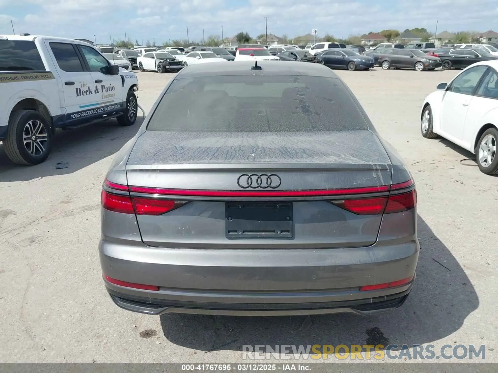 16 Photograph of a damaged car WAU8DAF89KN010314 AUDI A8 L 2019