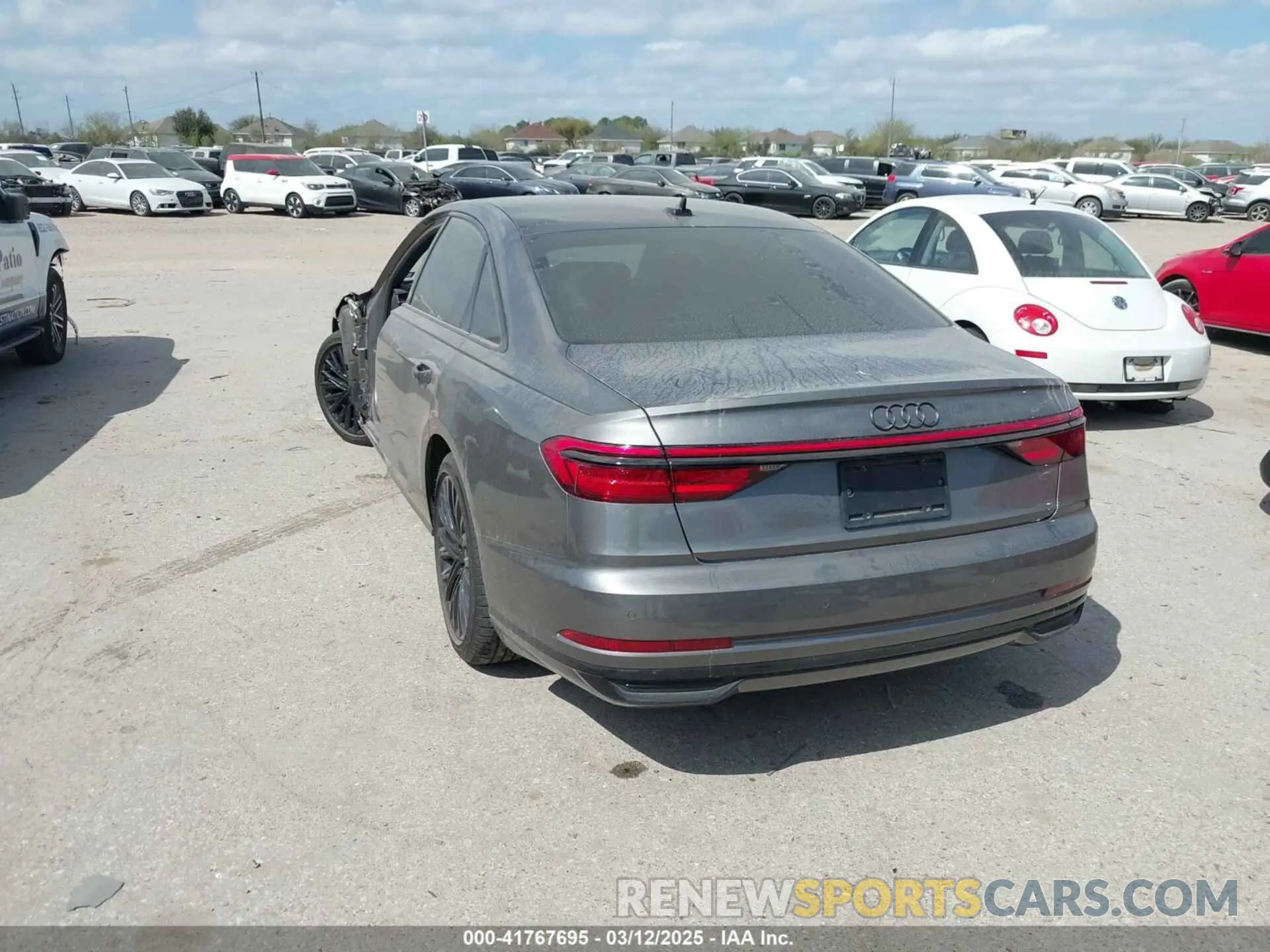 3 Photograph of a damaged car WAU8DAF89KN010314 AUDI A8 L 2019