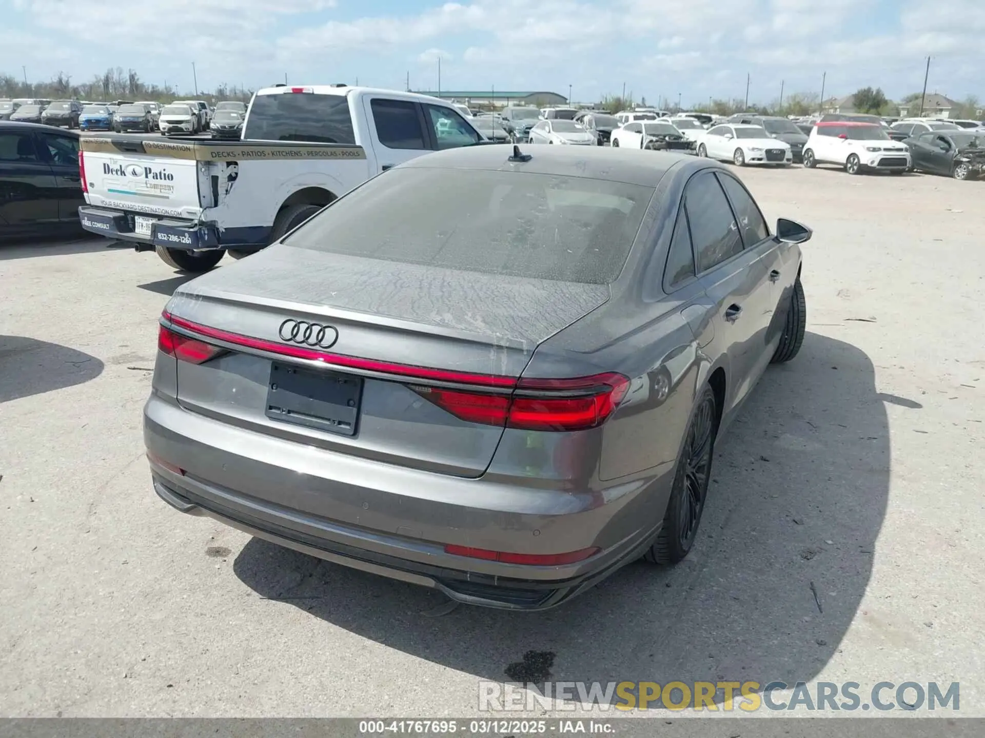 4 Photograph of a damaged car WAU8DAF89KN010314 AUDI A8 L 2019
