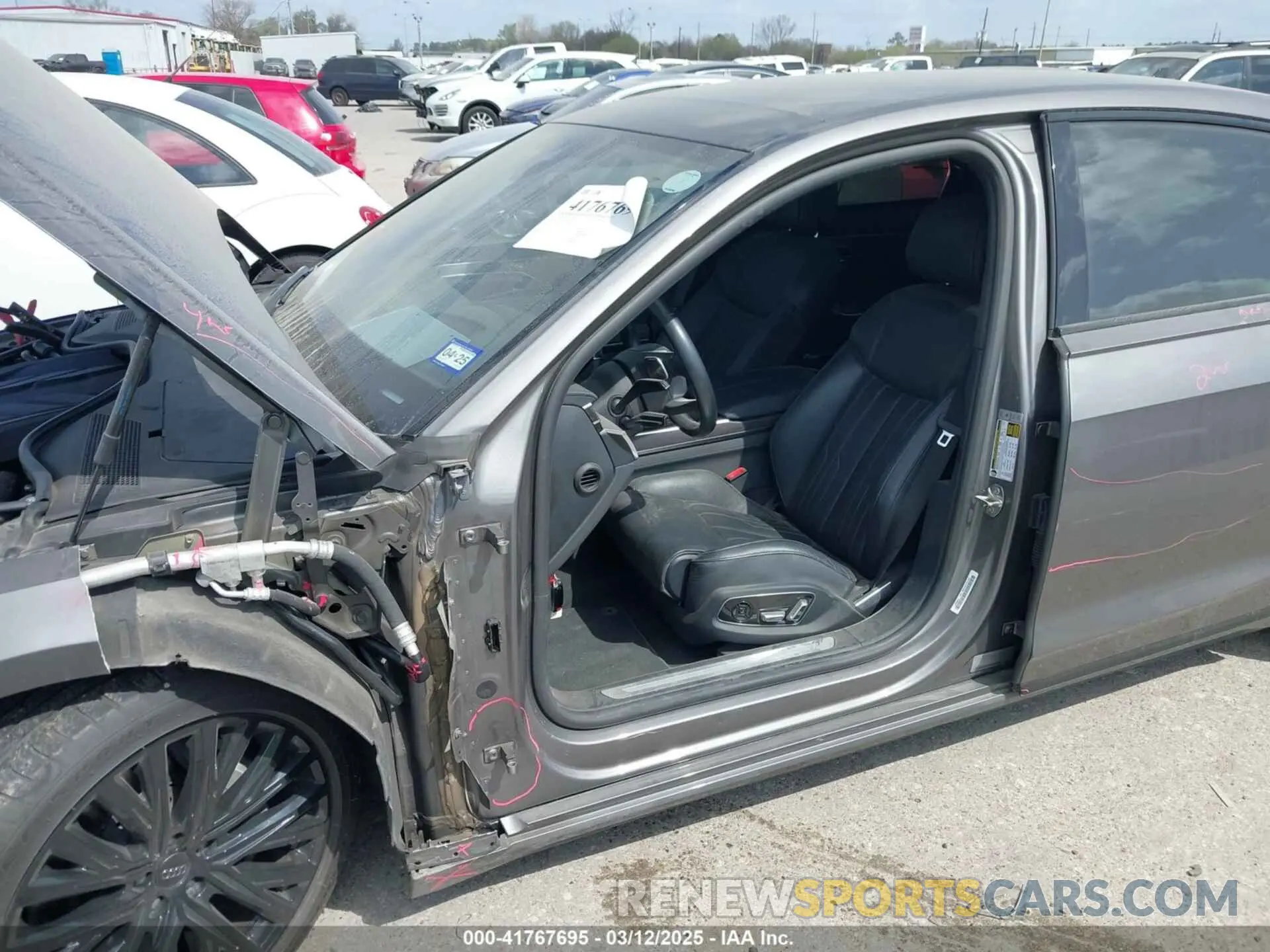 6 Photograph of a damaged car WAU8DAF89KN010314 AUDI A8 L 2019