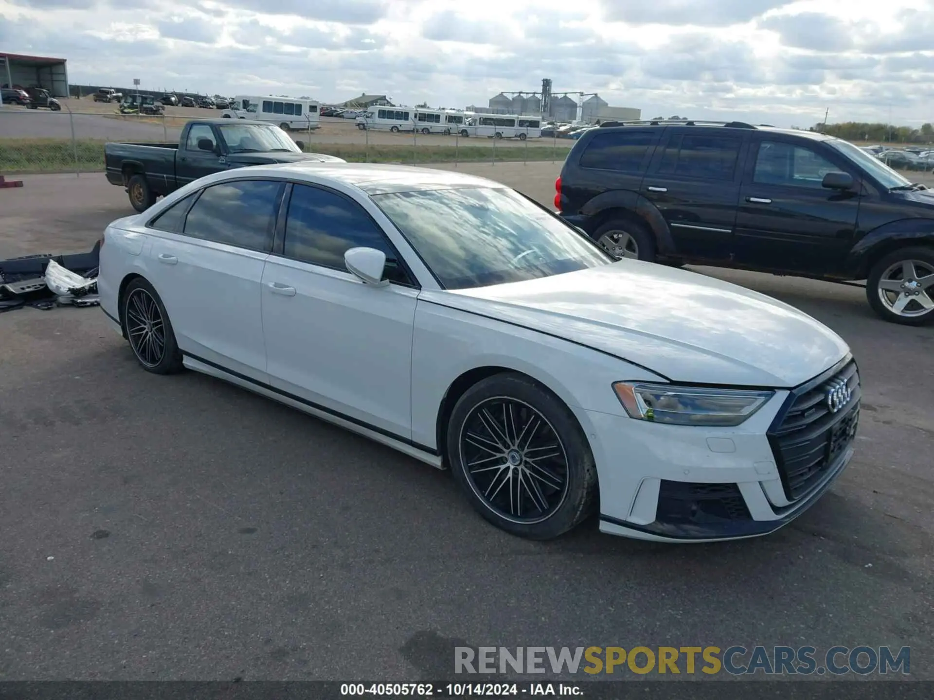 1 Photograph of a damaged car WAU8EAF89LN005323 AUDI A8 L 2020