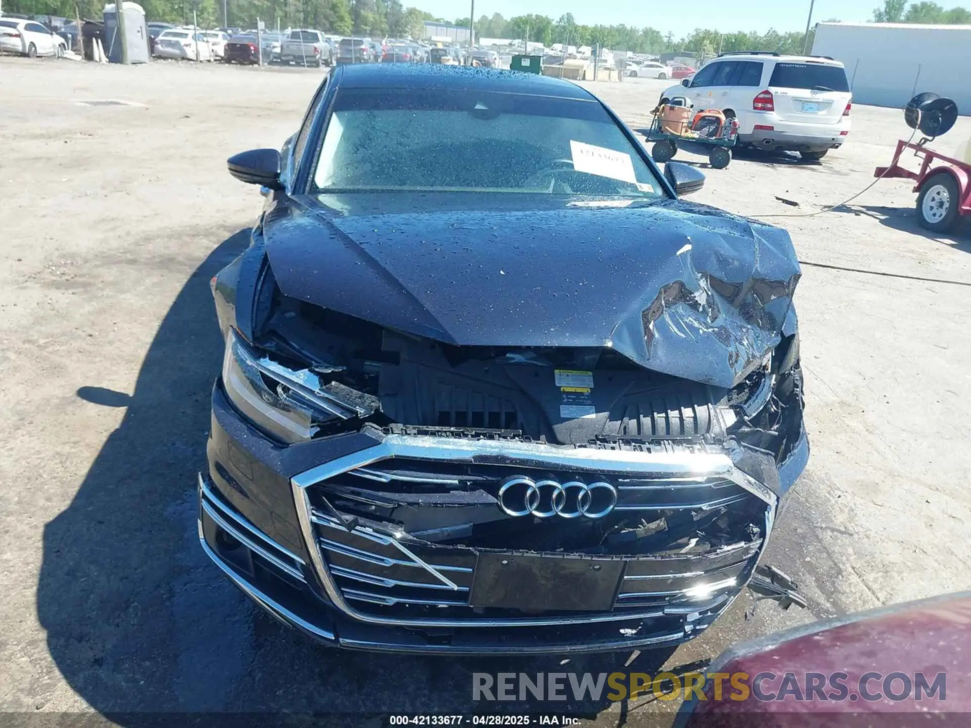 12 Photograph of a damaged car WAU8DAF80MN016795 AUDI A8 L 2021