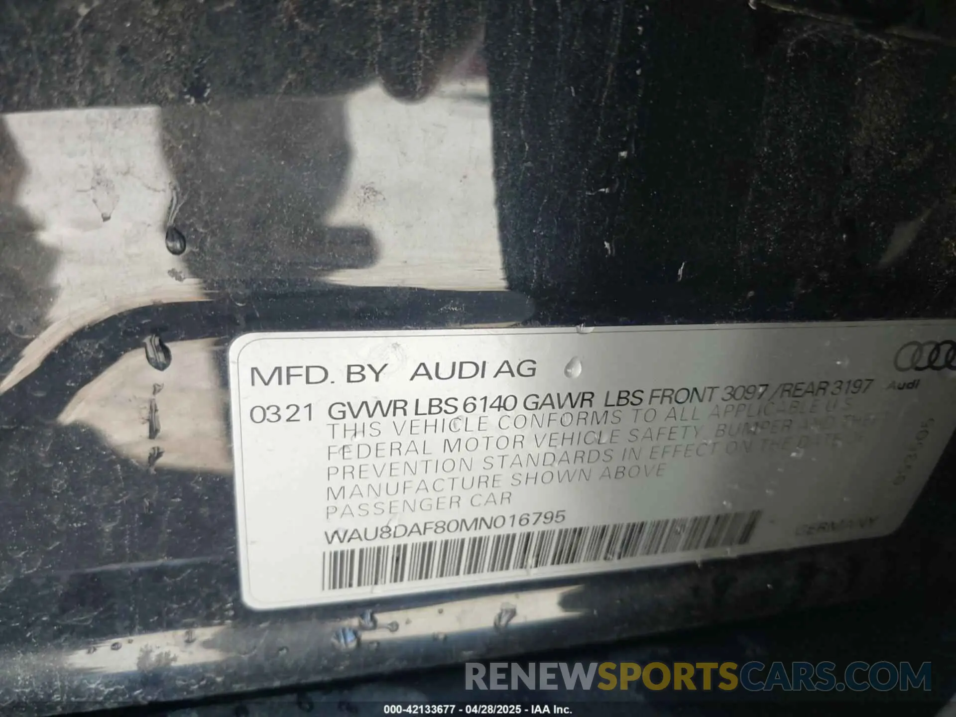 9 Photograph of a damaged car WAU8DAF80MN016795 AUDI A8 L 2021