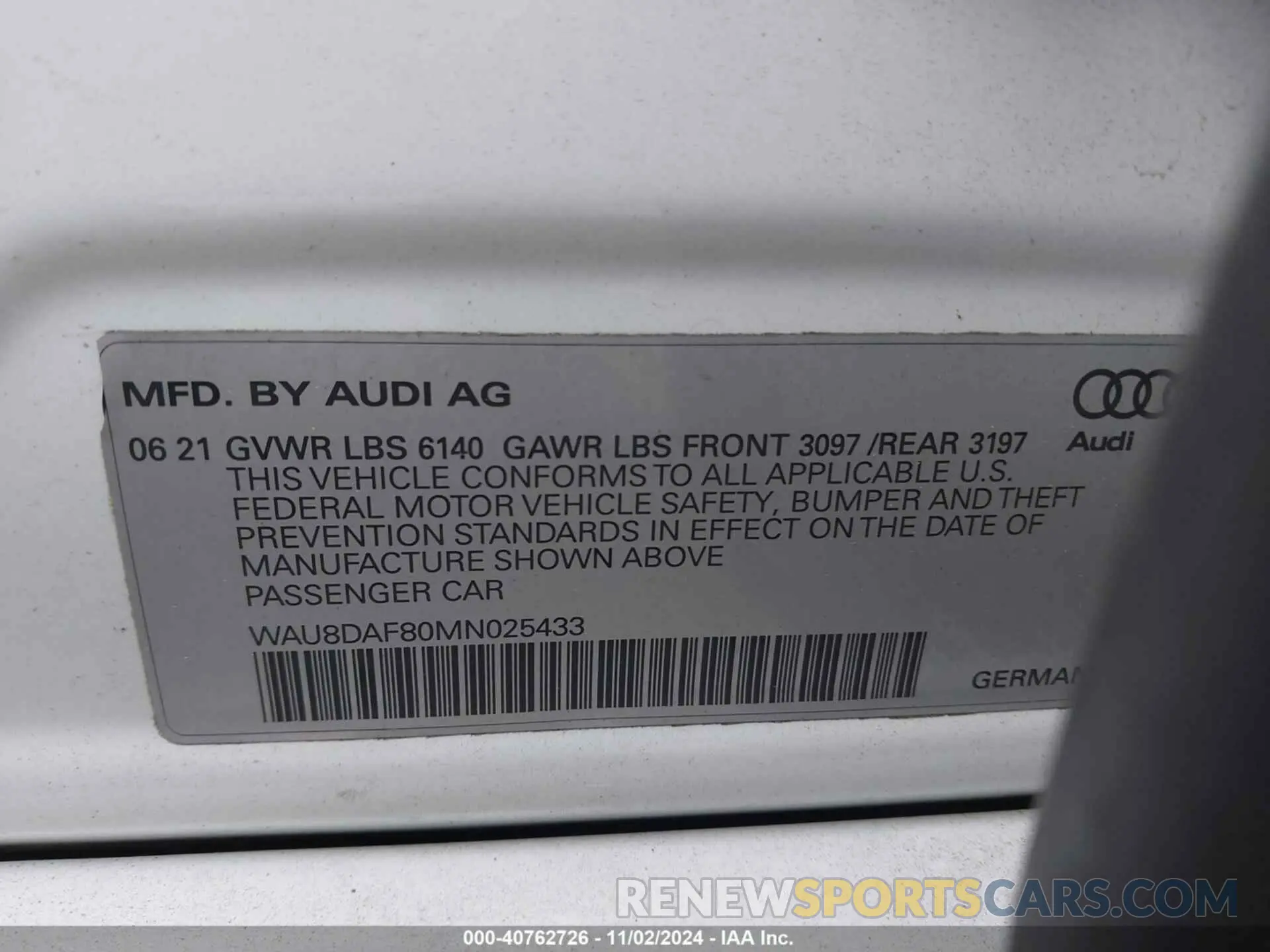 9 Photograph of a damaged car WAU8DAF80MN025433 AUDI A8 L 2021