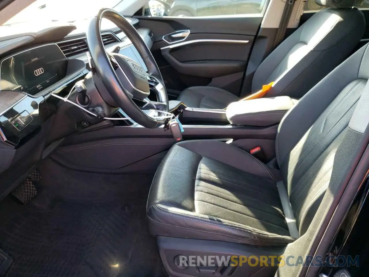 7 Photograph of a damaged car WA1LAAGEXKB011980 AUDI E-TRON 2019