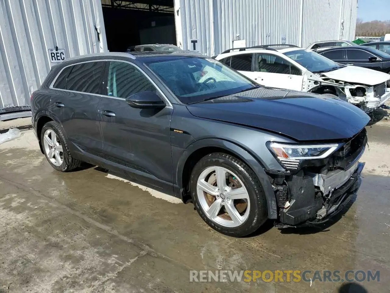 4 Photograph of a damaged car WA1LAAGEXKB015138 AUDI E-TRON 2019