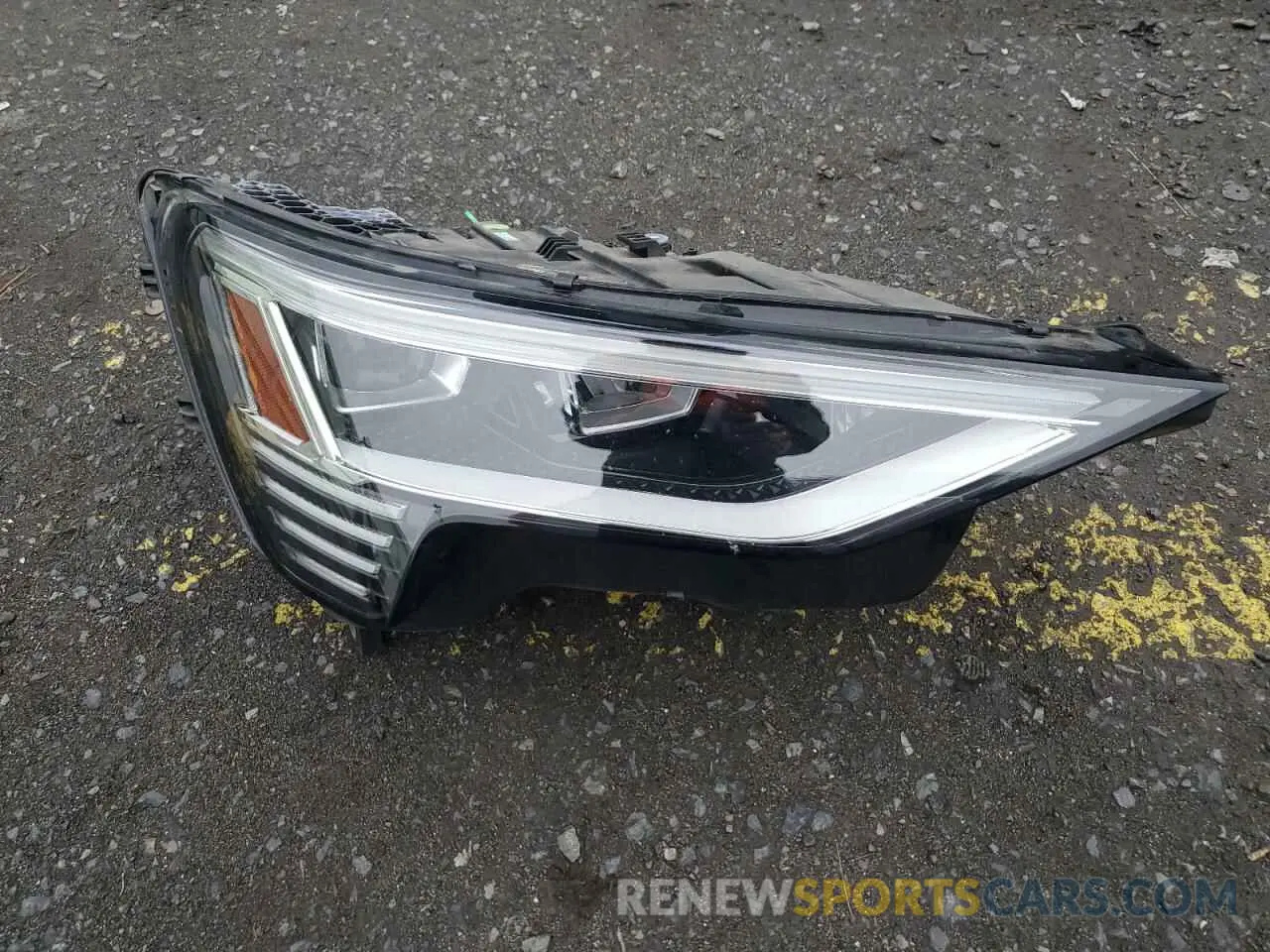 13 Photograph of a damaged car WA1LABGE4KB022253 AUDI E-TRON 2019