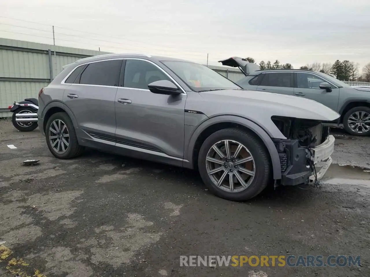 4 Photograph of a damaged car WA1LABGE4KB022253 AUDI E-TRON 2019