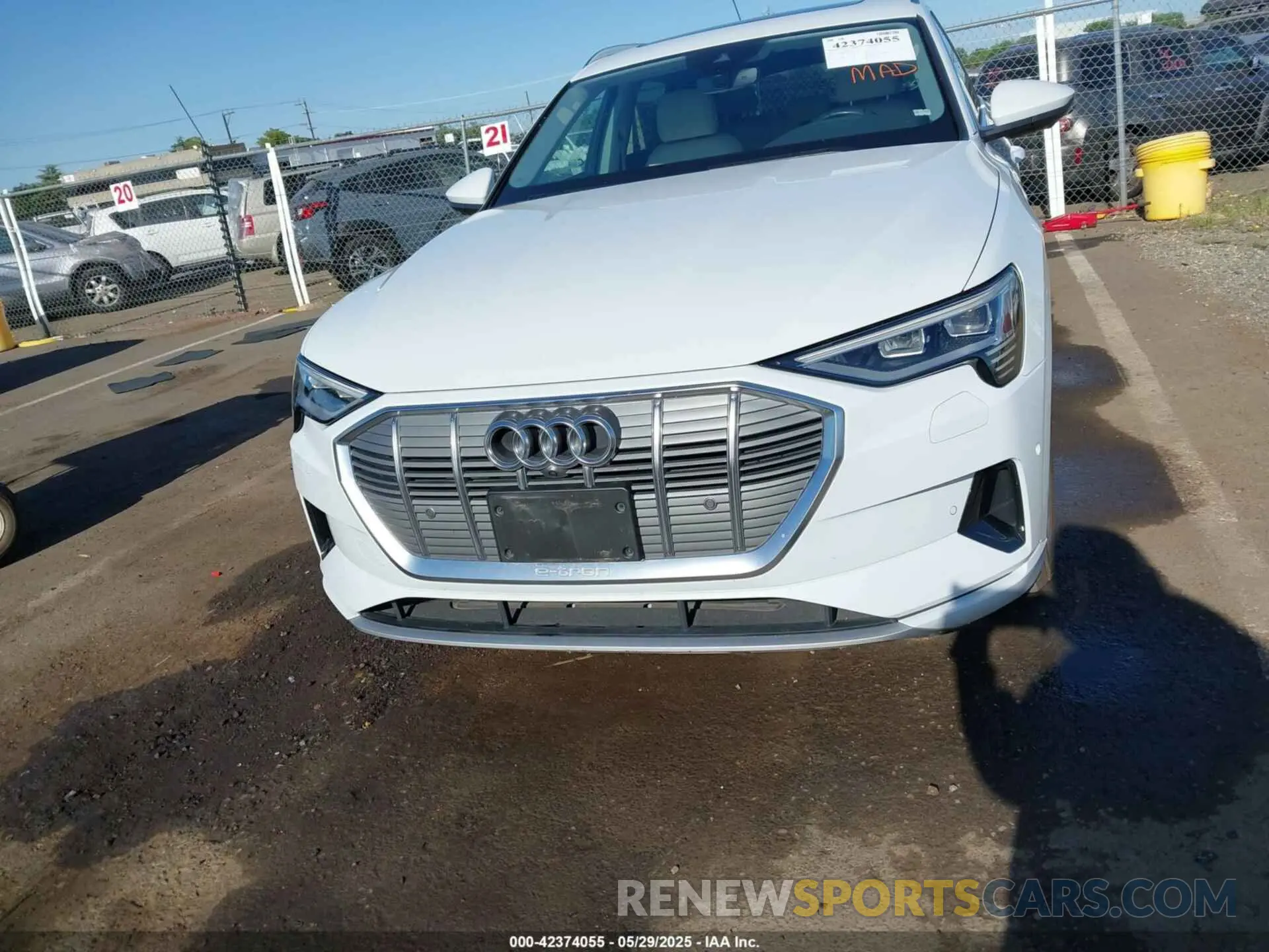 12 Photograph of a damaged car WA1LABGEXKB020765 AUDI E-TRON 2019