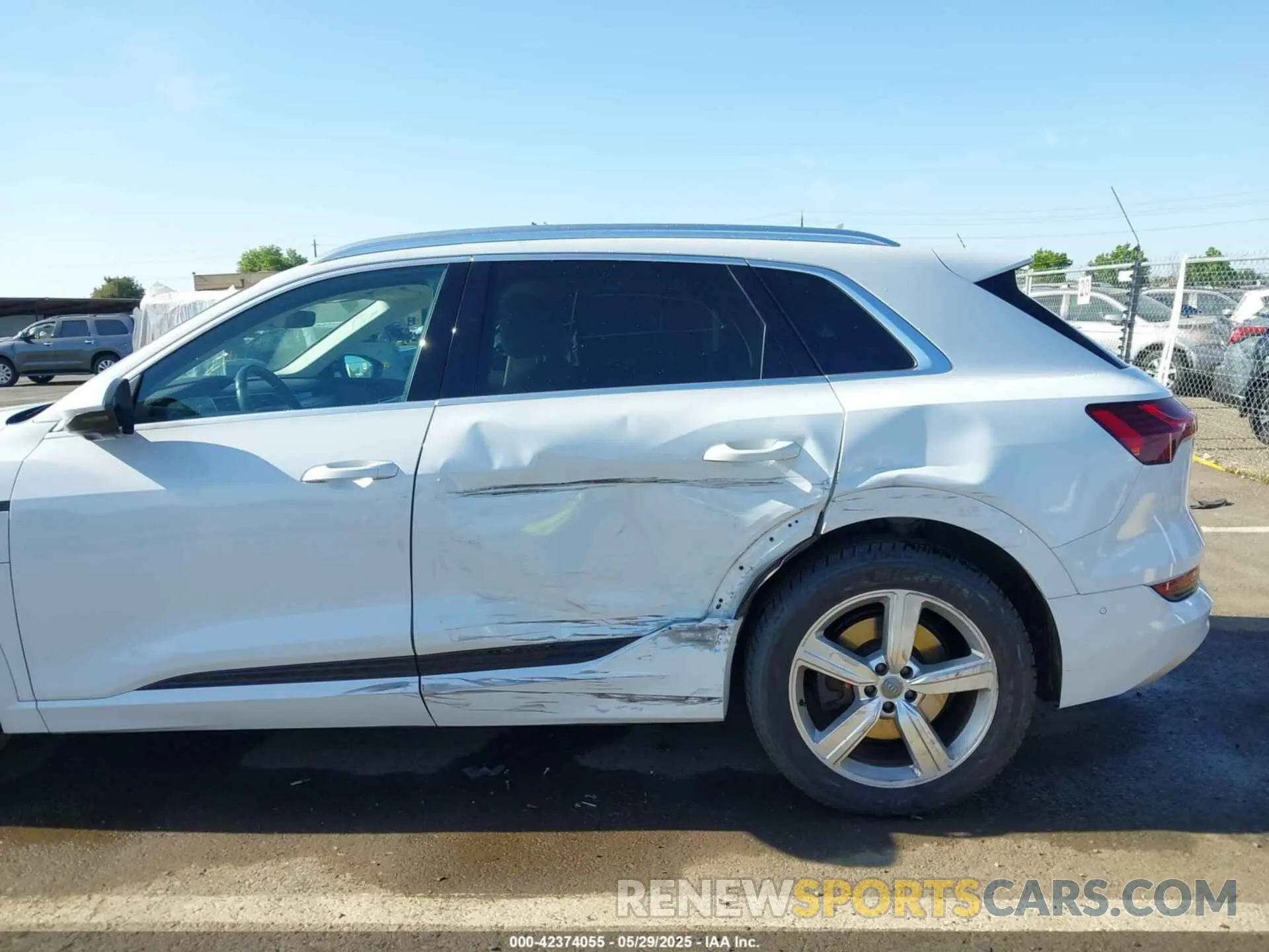 6 Photograph of a damaged car WA1LABGEXKB020765 AUDI E-TRON 2019