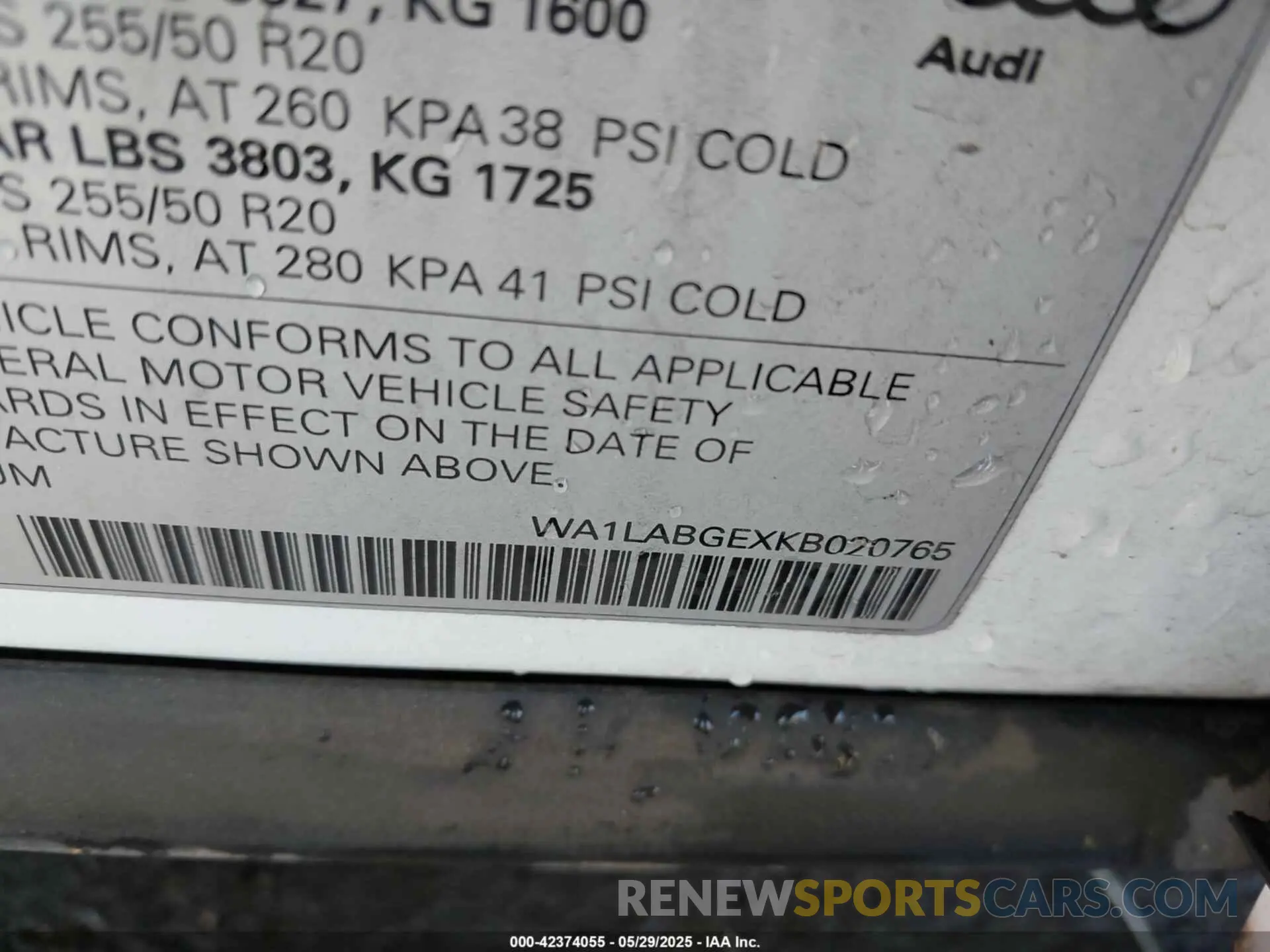 9 Photograph of a damaged car WA1LABGEXKB020765 AUDI E-TRON 2019