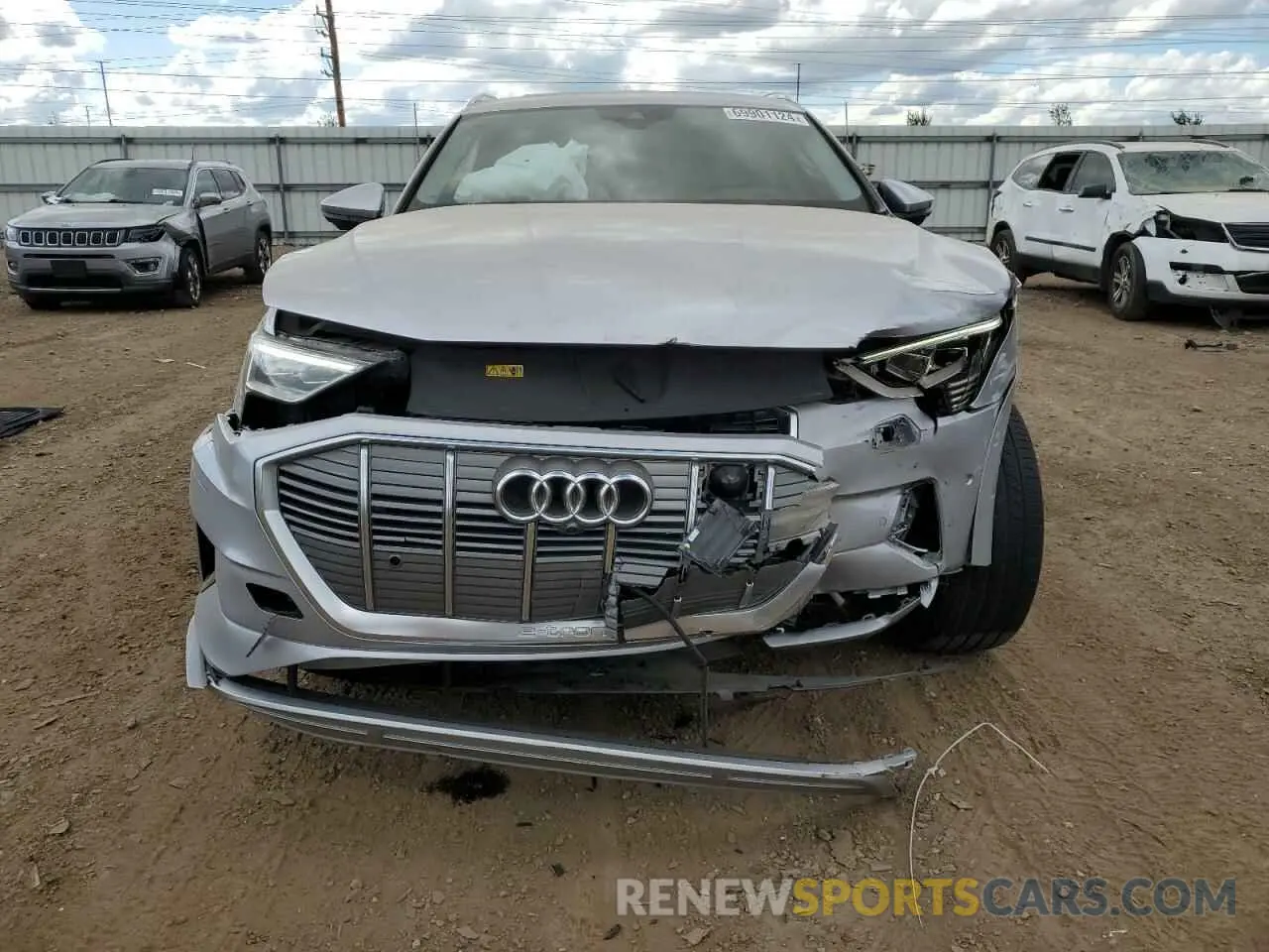 5 Photograph of a damaged car WA1VAAGEXKB024303 AUDI E-TRON 2019