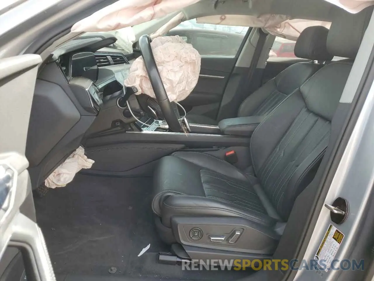 7 Photograph of a damaged car WA1VAAGEXKB024303 AUDI E-TRON 2019