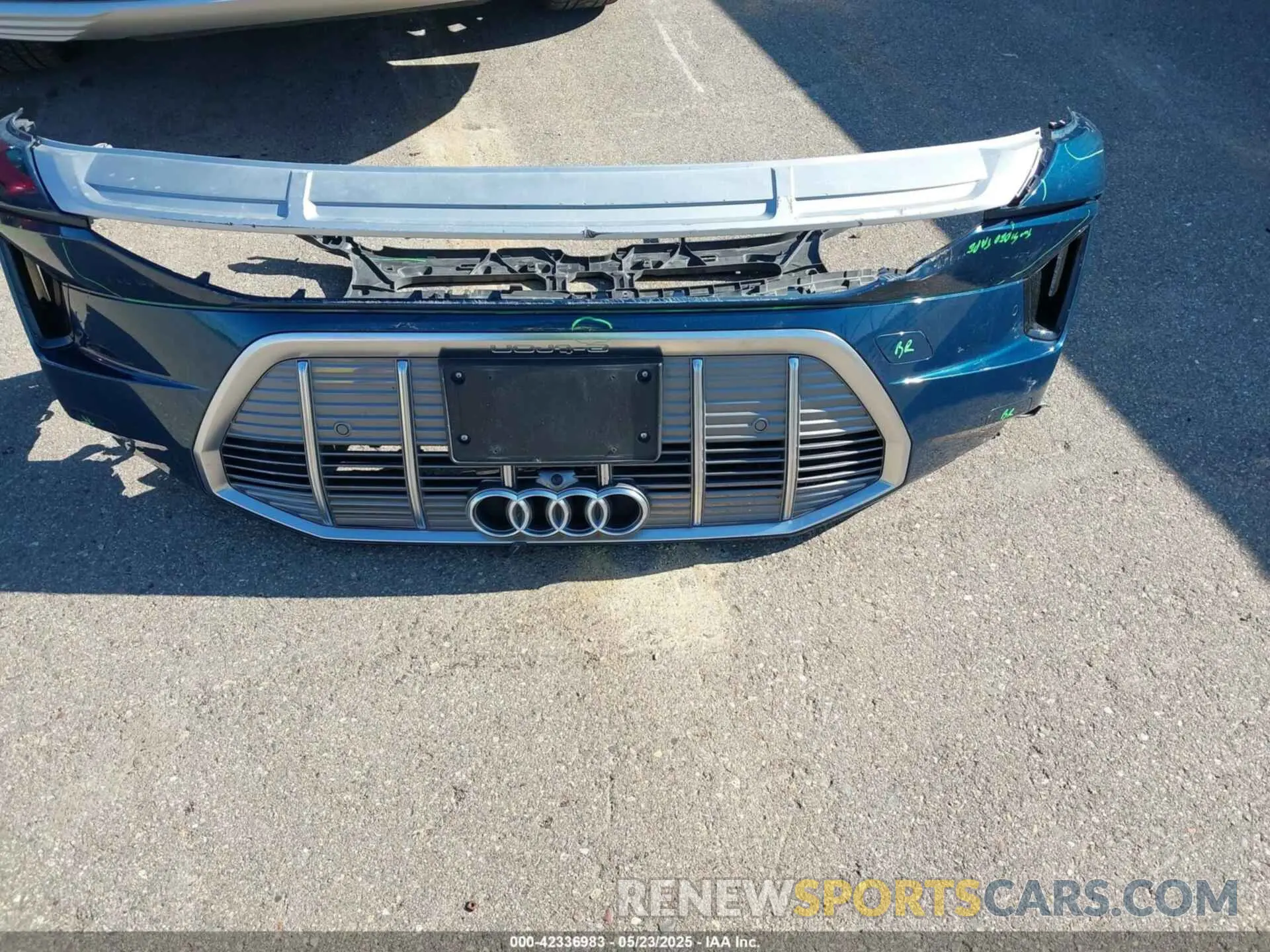 12 Photograph of a damaged car WA1VABGE0KB009718 AUDI E-TRON 2019