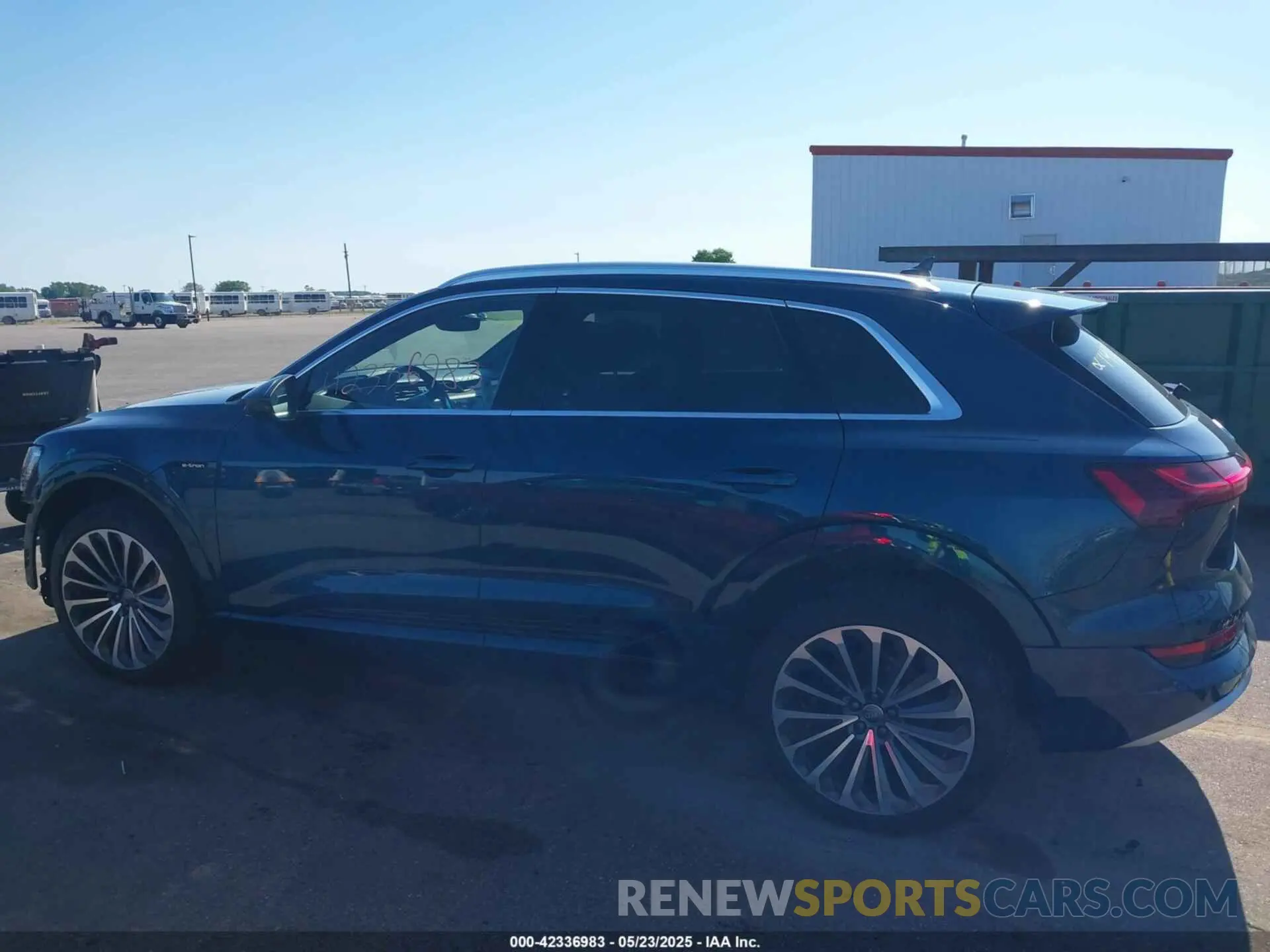 15 Photograph of a damaged car WA1VABGE0KB009718 AUDI E-TRON 2019