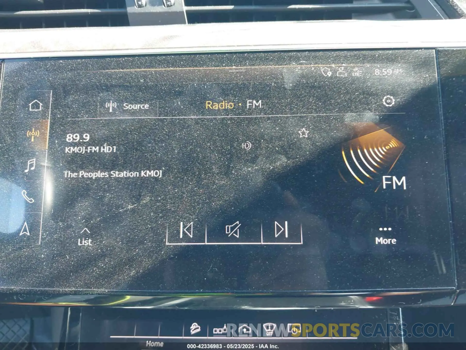 19 Photograph of a damaged car WA1VABGE0KB009718 AUDI E-TRON 2019
