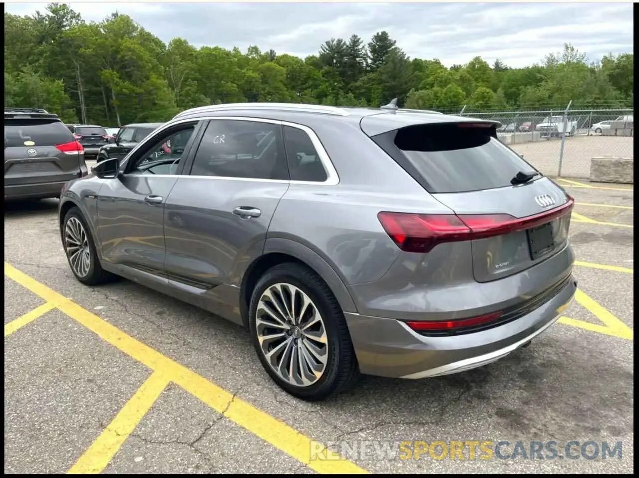 3 Photograph of a damaged car WA1VABGE0KB011XXX AUDI E-TRON 2019