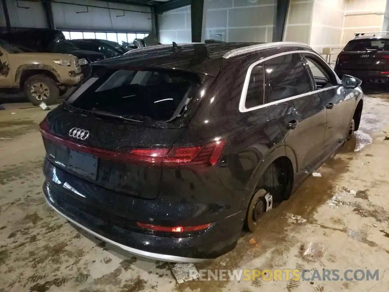 4 Photograph of a damaged car WA1VABGE0KB024820 AUDI E-TRON 2019