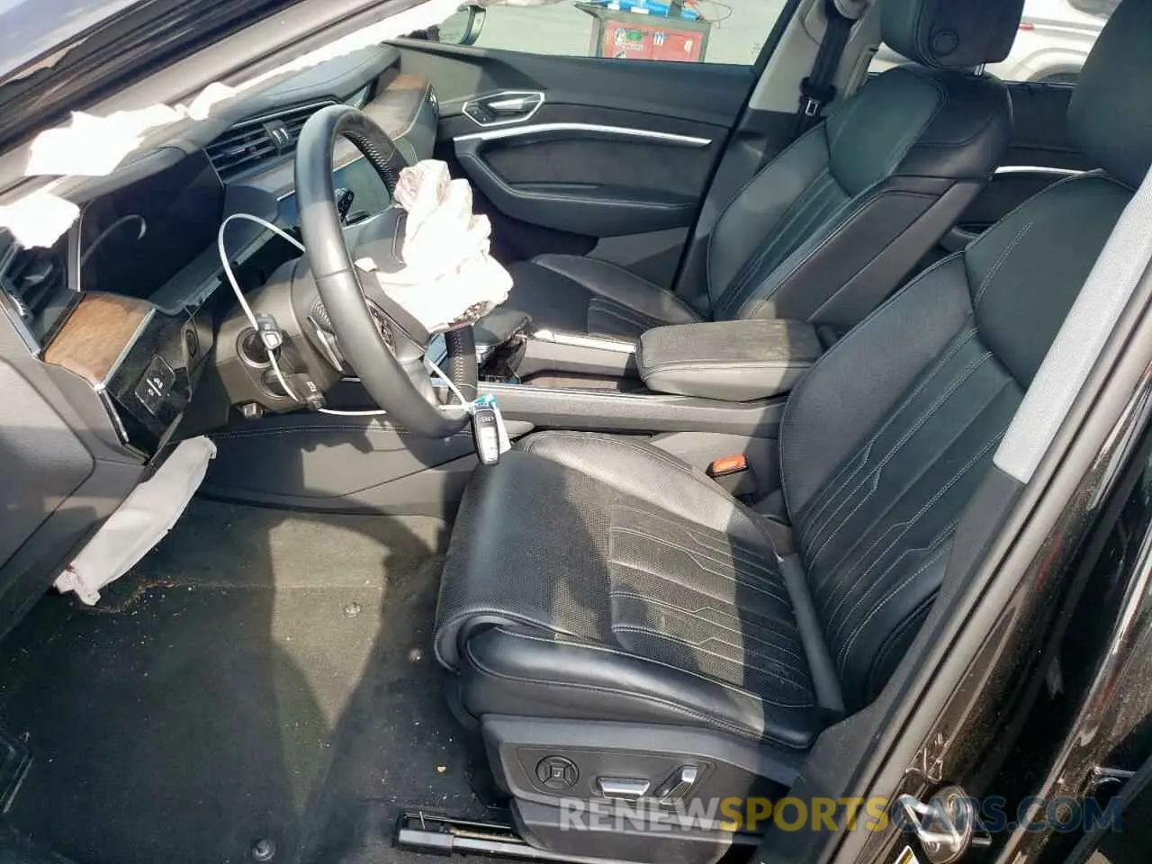7 Photograph of a damaged car WA1VABGE1KB013888 AUDI E-TRON 2019