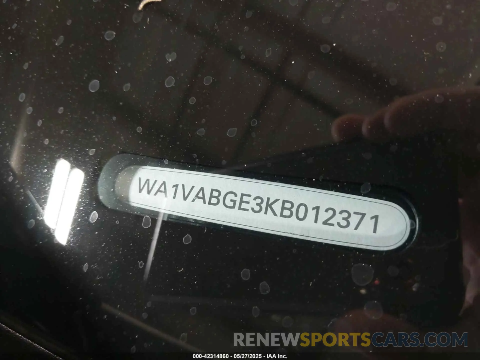 19 Photograph of a damaged car WA1VABGE3KB012371 AUDI E-TRON 2019