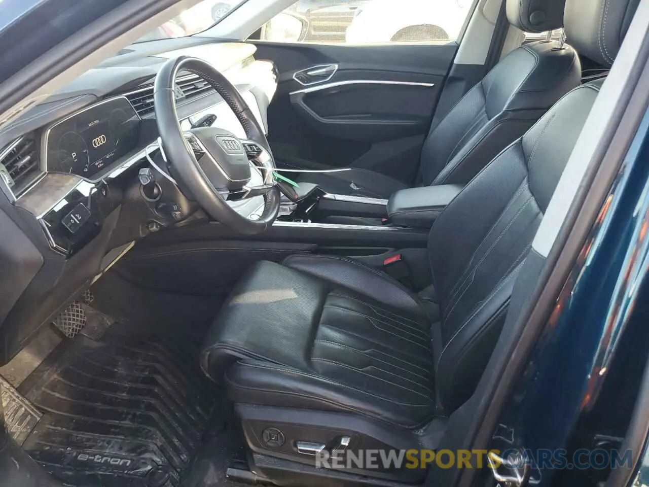 7 Photograph of a damaged car WA1VABGE3KB017294 AUDI E-TRON 2019