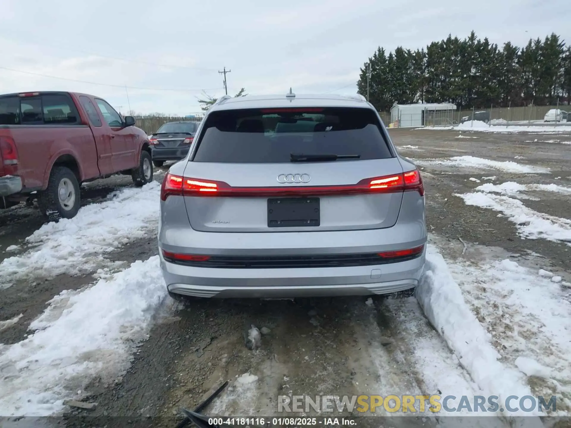 17 Photograph of a damaged car WA1VABGE5KB021153 AUDI E-TRON 2019