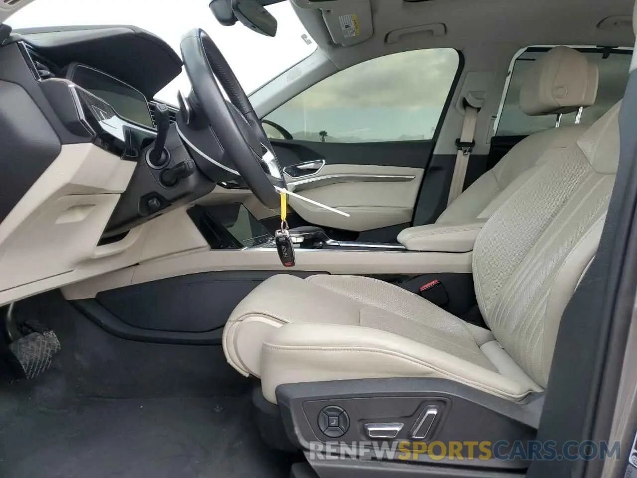 7 Photograph of a damaged car WA1VABGE6KB013000 AUDI E-TRON 2019