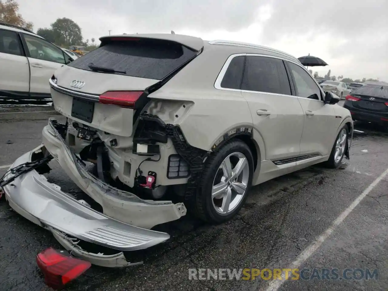 4 Photograph of a damaged car WA1VABGE6KB014857 AUDI E-TRON 2019