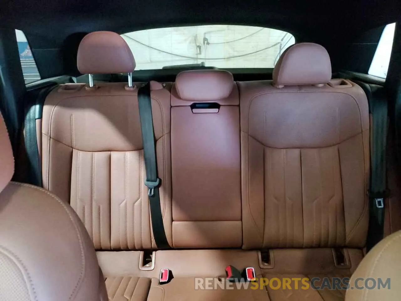 10 Photograph of a damaged car WA1VABGE6KB021193 AUDI E-TRON 2019