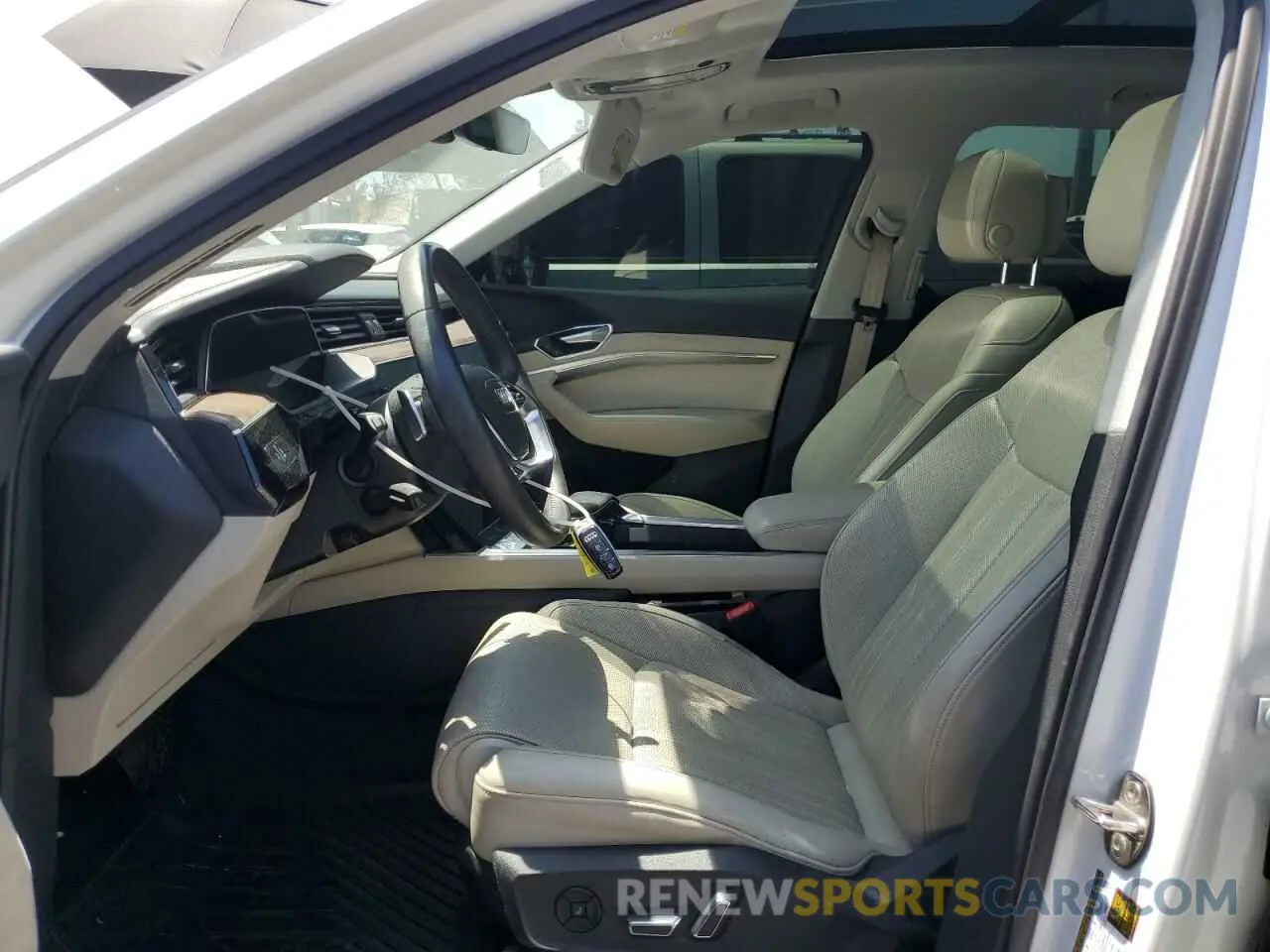 7 Photograph of a damaged car WA1VABGE8KB009661 AUDI E-TRON 2019