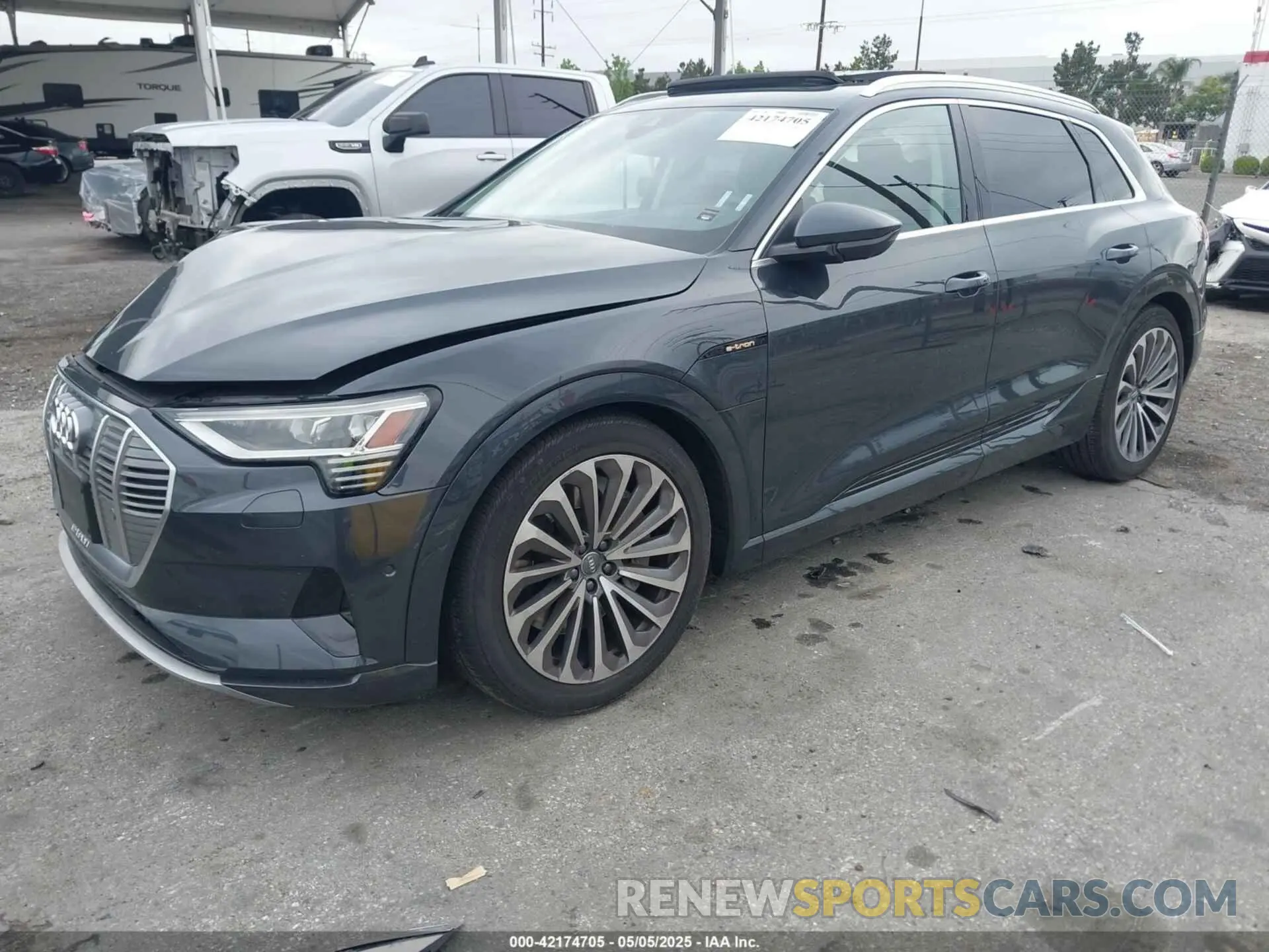 2 Photograph of a damaged car WA1VABGEXKB024680 AUDI E-TRON 2019