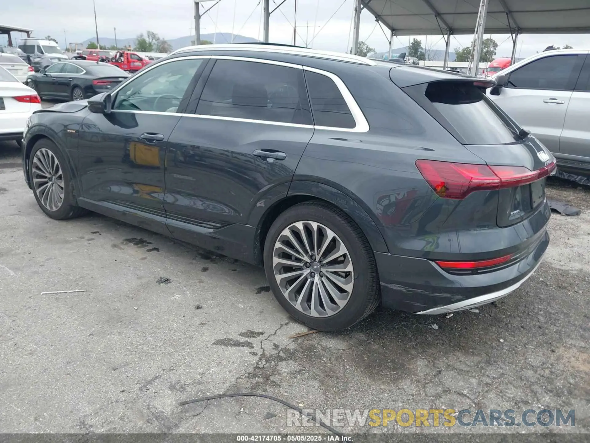 3 Photograph of a damaged car WA1VABGEXKB024680 AUDI E-TRON 2019