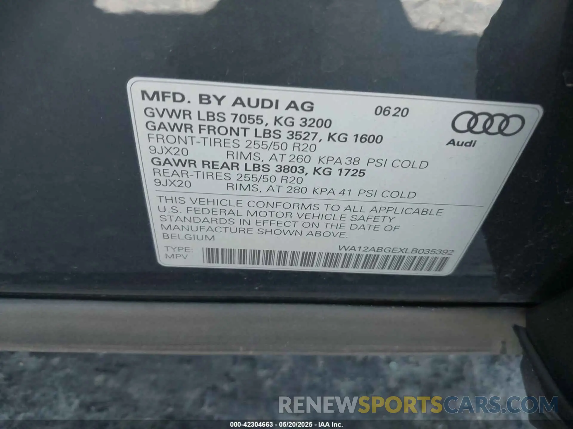 9 Photograph of a damaged car WA12ABGEXLB035392 AUDI E-TRON 2020