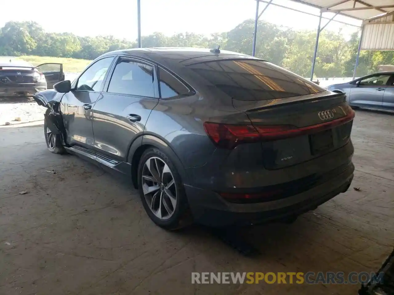 3 Photograph of a damaged car WA12AAGE0MB003823 AUDI E-TRON 2021