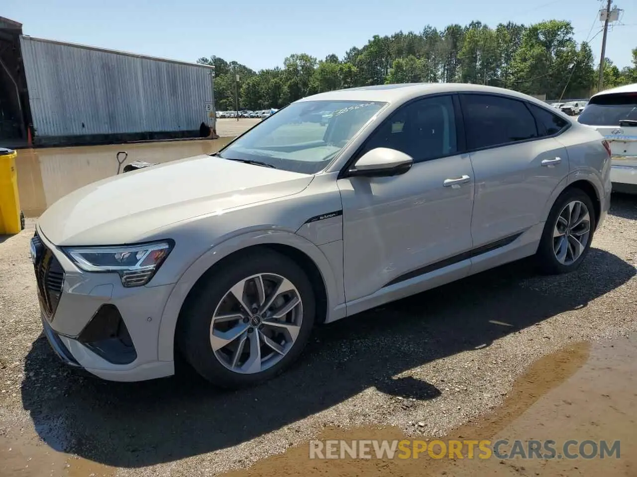 1 Photograph of a damaged car WA12AAGE3MB013620 AUDI E-TRON 2021