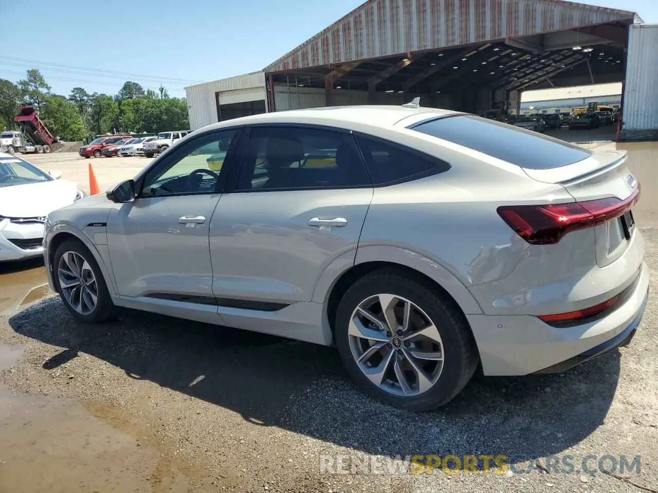 2 Photograph of a damaged car WA12AAGE3MB013620 AUDI E-TRON 2021