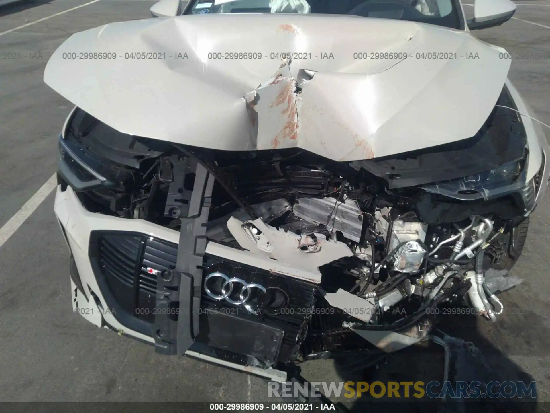 6 Photograph of a damaged car WA13ABGE6MB002475 AUDI E-TRON 2021