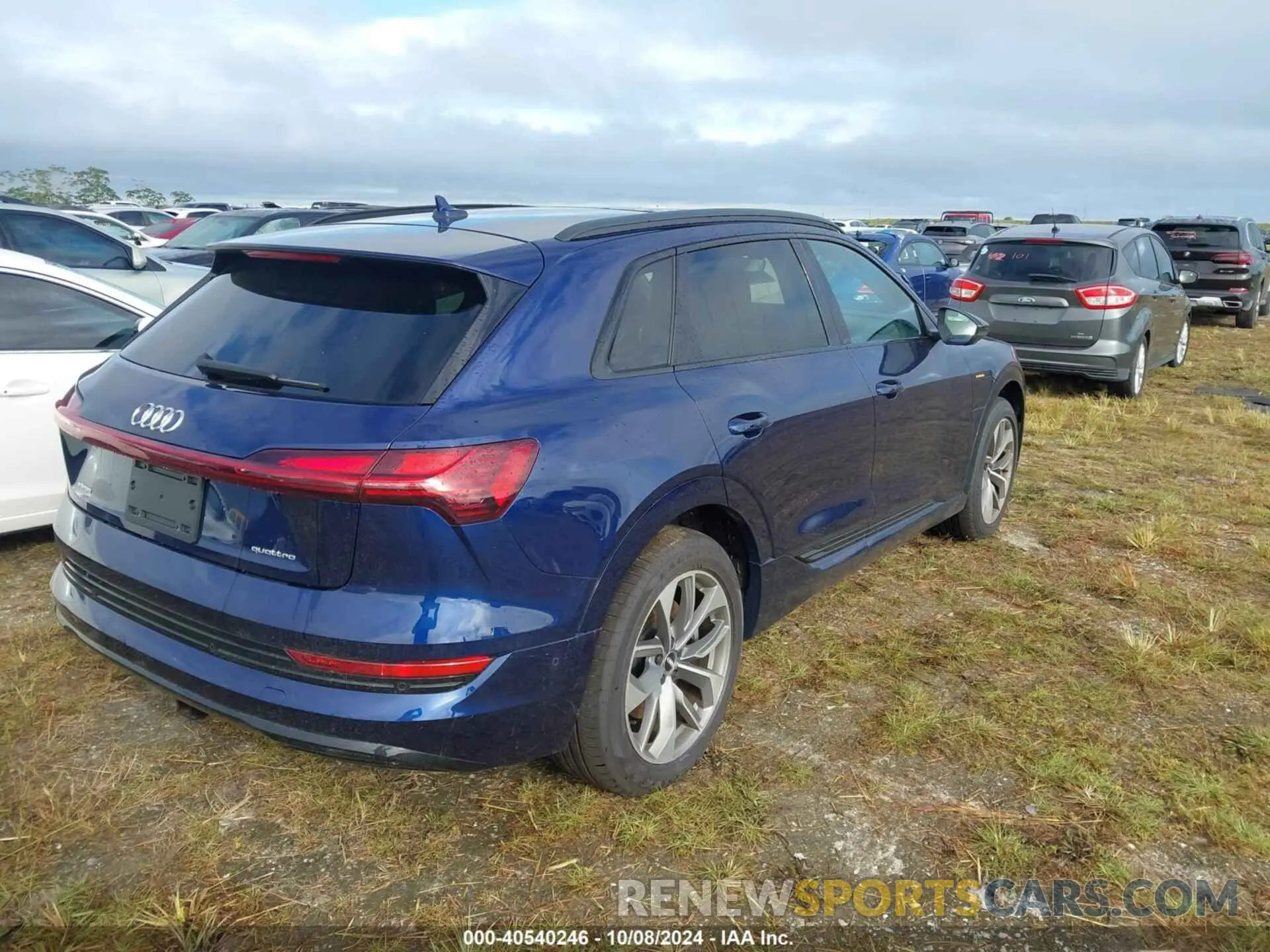 4 Photograph of a damaged car WA1AAAGE3MB002550 AUDI E-TRON 2021