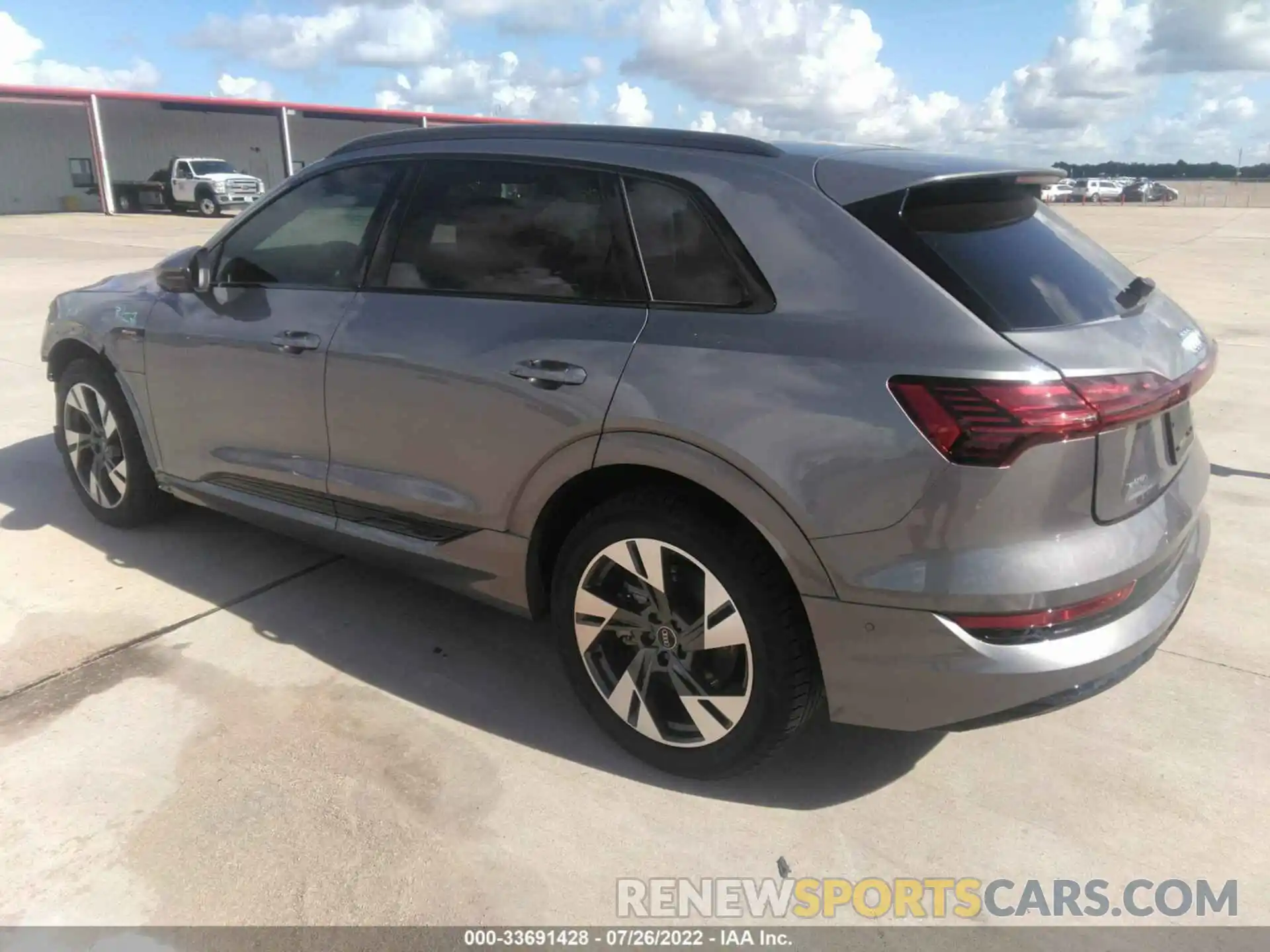 3 Photograph of a damaged car WA1AAAGE6MB012814 AUDI E-TRON 2021